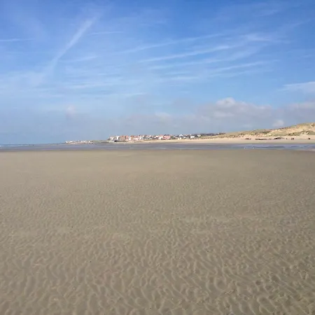 Face A La , L Artiste Villa *