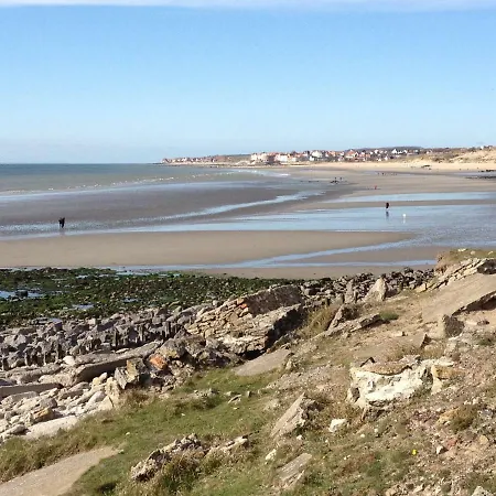 Villa Face A La , L Artiste *