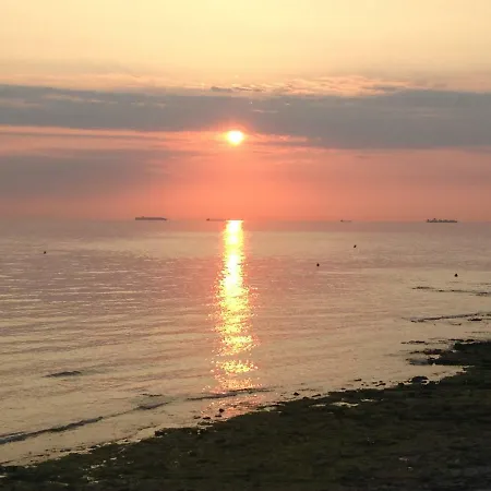 Face A La , L Artiste Ambleteuse