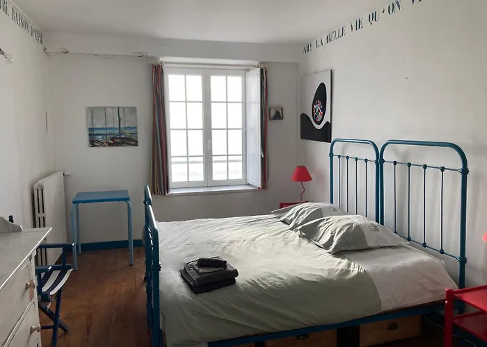 Face A La , L Artiste Villa *