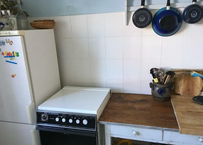 Face A La , L Artiste Villa *