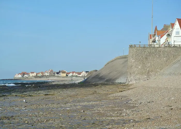 Face A La , L Artiste Villa *