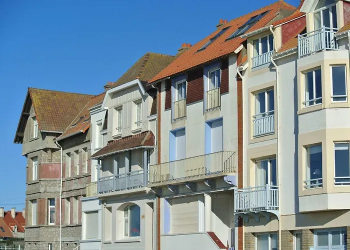 Face A La , L Artiste Villa