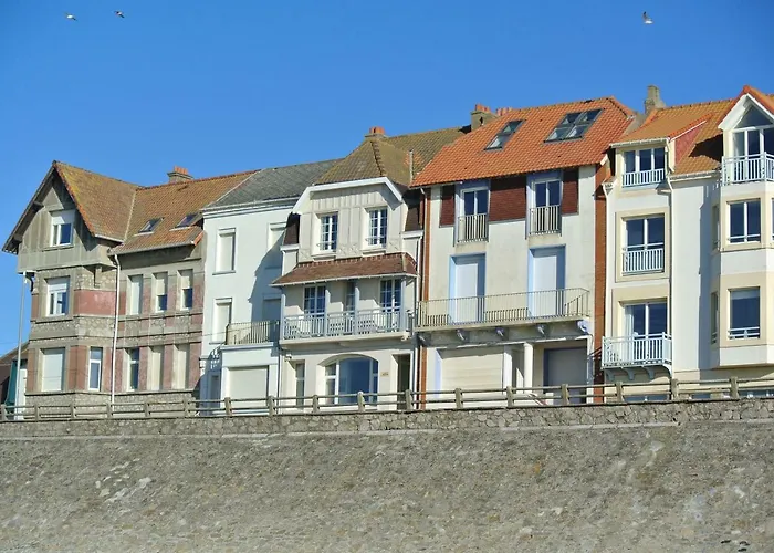 Villa Face A La , L Artiste