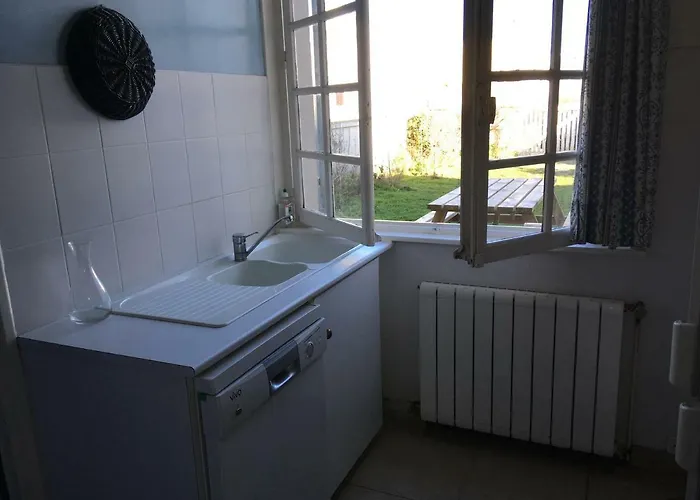 Villa Face A La , L Artiste Ambleteuse