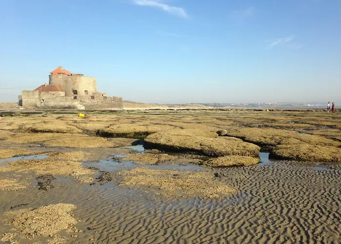 Villa Face A La , L Artiste Ambleteuse